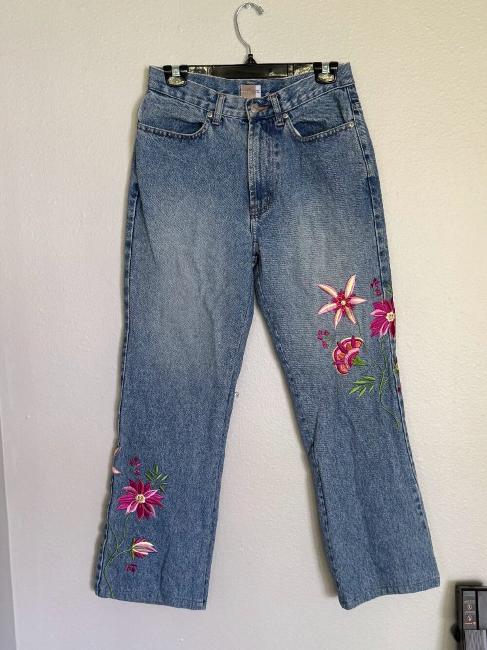 VTG Sloane St Embroidered Floral Jeans Missy 6 High Rise Light Wash Y2K Boho